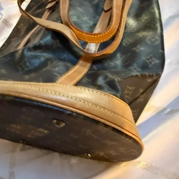 Louis Vuitton Monogram Marais Bucket Bag Tote - Vintage - Picture 5 of 11